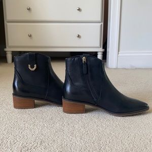 Adorable Brand New Cole Haan Black Booties